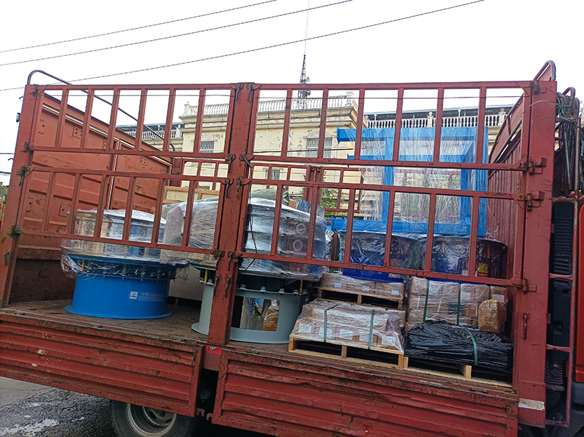 旋振篩、旋振篩底盤等發貨